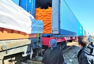 انتقال ۶۰ هزار تن کالا به افغانستان از طریق گذرگاه ریلی خواف-هرات