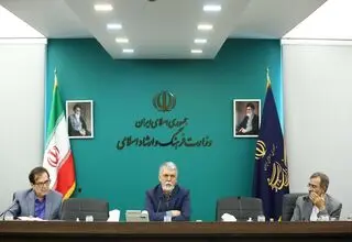 سندنویسی «ادبیات ثبات» ایجاد می‌کند