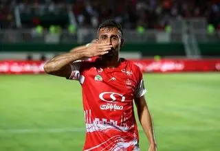 هافبک تکنیکی پرسپولیس در اندیشه ترک فوتبال ایران!