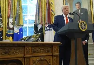اقدام تحریک‌آمیز ترامپ؛ استفاده رسمی از نام جعلی برای خلیج‌فارس
