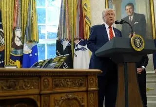 اقدام تحریک‌آمیز ترامپ؛ استفاده رسمی از نام جعلی برای خلیج‌فارس
