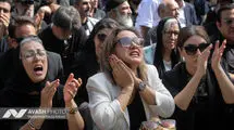 روضه خوانی سید مجید بنی‌فاطمه در منزل زنده‌یاد اکبر عبدی/فیلم