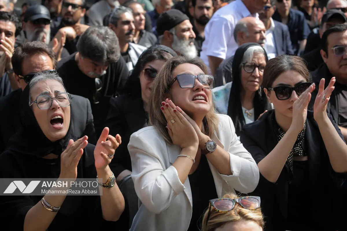 تشییع پیکر زنده یاد «اکبر عبدی»