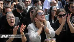 روضه خوانی سید مجید بنی‌فاطمه در منزل زنده‌یاد اکبر عبدی/فیلم