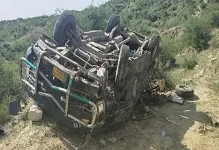 سانحه رانندگی ۱۳ قربانی گرفت