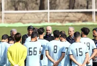 تمرین استقلال با کادر فنی نصفه نیمه