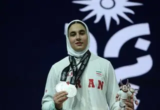 نتایج ایران در روز هشتم بازی‌های آسیایی جوانان/ دختر وزنه‌بردار ایران ۲ نقره گرفت
