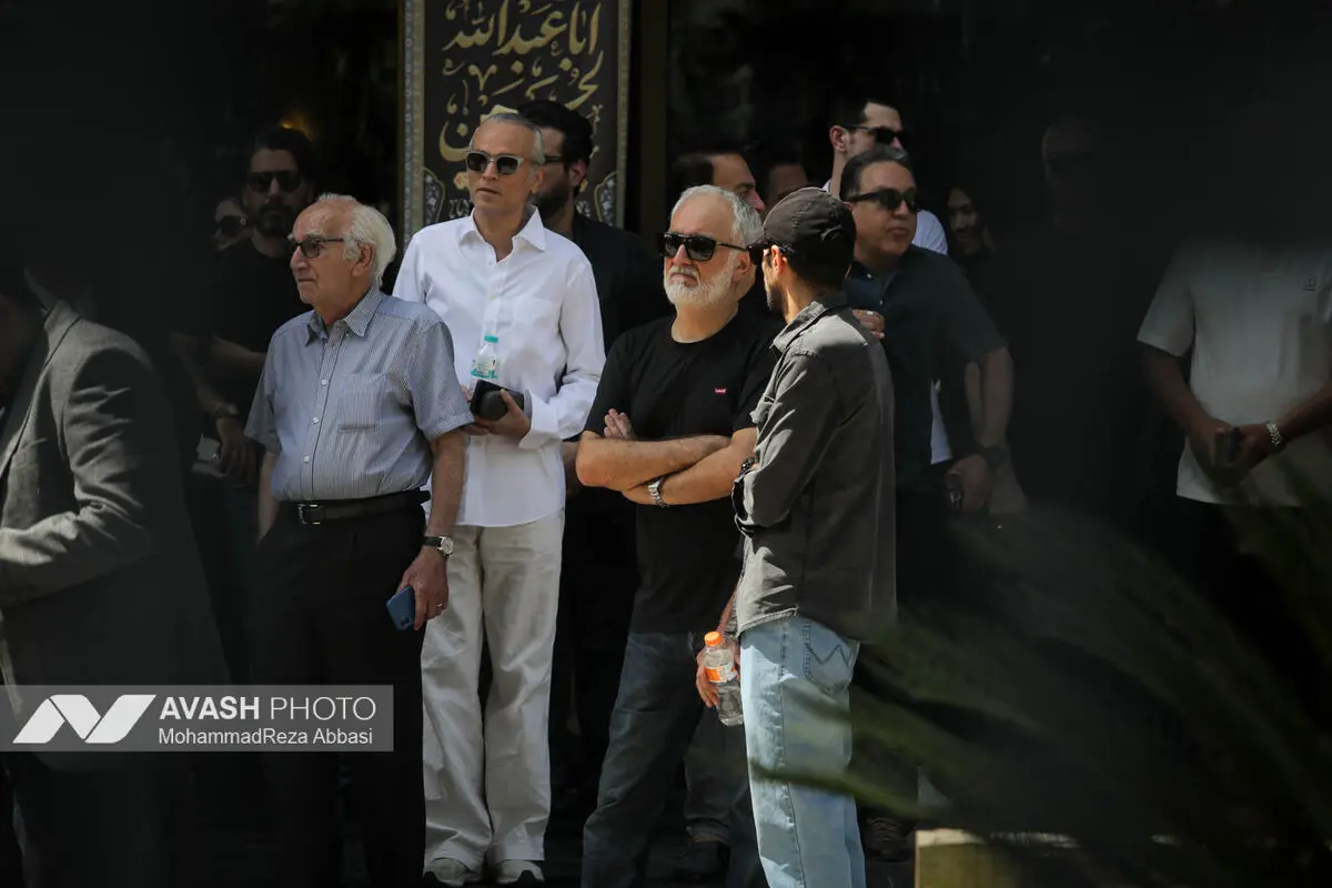 تشییع پیکر زنده یاد «اکبر عبدی»