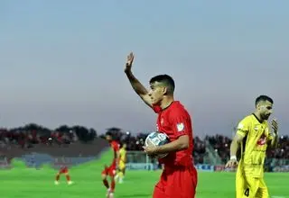 برای برد یک نیمه‌ای تراکتور مقابل گل گهر سیرجان یک اشتباه ...