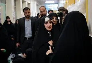 بازدید بهروز آذر از مدرسه‌ شهدای محمدیه در محله هرندی تهران