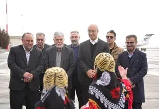 وزیر فرهنگ به کرمانشاه رفت