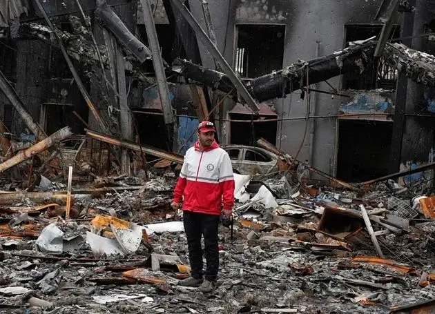 جدیدترین ادعای ترامپ: اگر به توافق نرسیم، به تاسیسات برق ایران حمله خواهیم کرد/ افزایش قیمت نفت پس از سخنان ترامپ و پیشروی تا ۱۰۷ دلار + عکس و فیلم