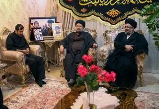 حضور سیدحسن خمینی در منزل سردار سپهبد شهید