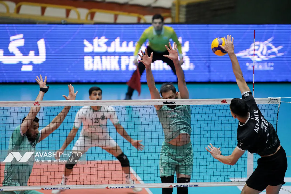 دیدار تیم های والیبال پیکان تهران و رازین پلیمر