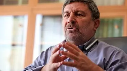 به گروه‌های انقلابی که خود را اصولگرا نمی‌دانند، گفتیم به دولت کمک کنید 