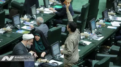نامه دیوان محاسبات درباره غیرقانونی بودن امضای عارف کجاست؟/ حمید رسایی پس از ادعا سکوت کرد