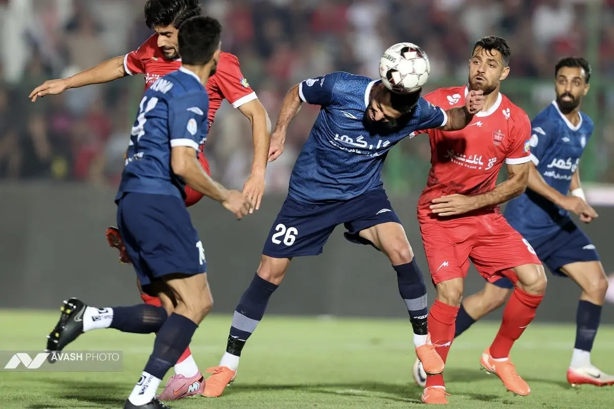 لیگ برتر فوتبال - پرسپولیس و گل‌گهر