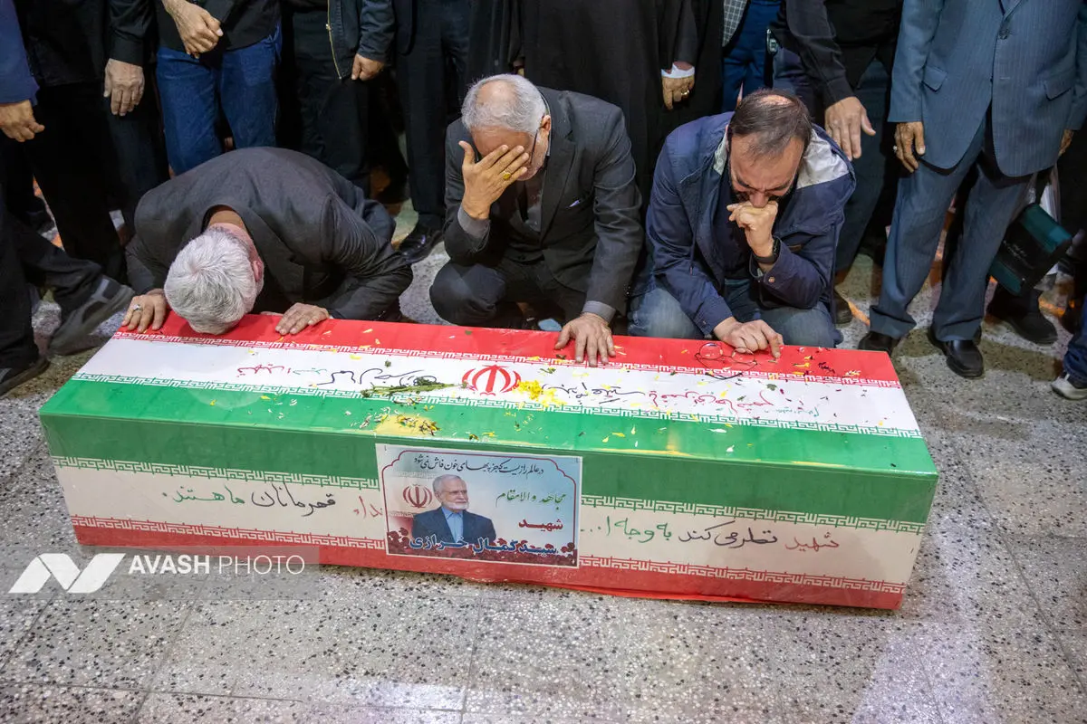 مراسم خاکسپاری پیکر شهید کمال خرازی