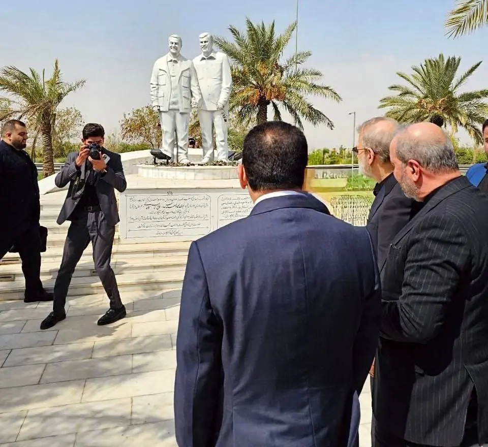 حضور لاریجانی در محل شهادت حاج قاسم سلیمانی