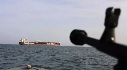 غریب آبادی: عبور ایمن در تنگه هرمز با تصمیم‌سازی خارج از ملاحظات ایران تضمین نمی‌شود