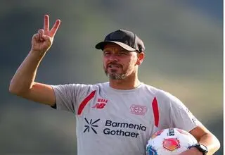 تن‌هاخ اخراج شد