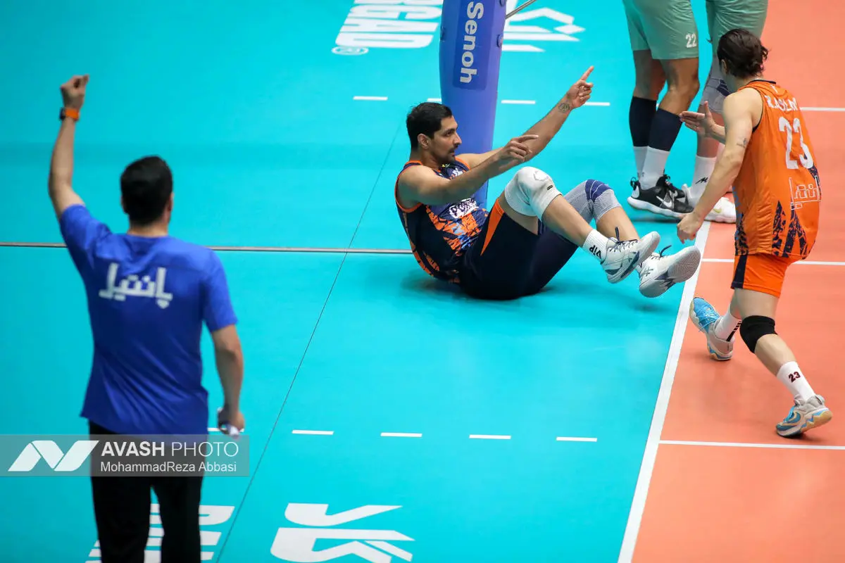 دیدار تیم های والیبال پیکان تهران و سایپا تهران