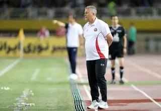 اسکوچیچ زیر سرم رفت!