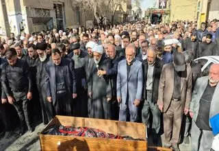 تشییع پیکر محمد قمی جانباز دفاع مقدس و نماینده سابق پاکدشت و ورامین