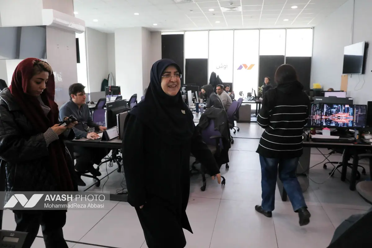 بازدید فاطمه مهاجرانی سخنگوی دولت از تحریریه آوش