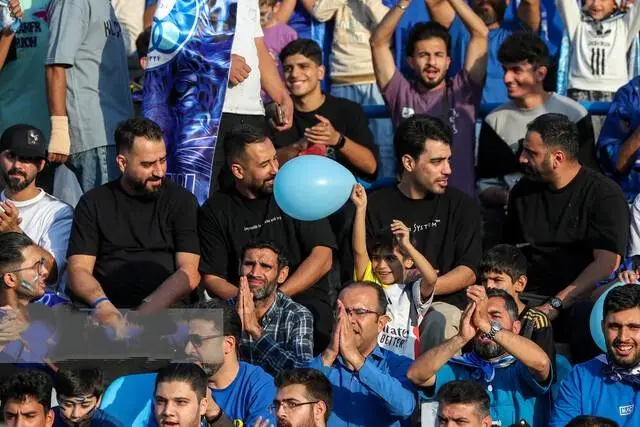 آتش‌بازی هواداران استقلال کار دست این تیم داد