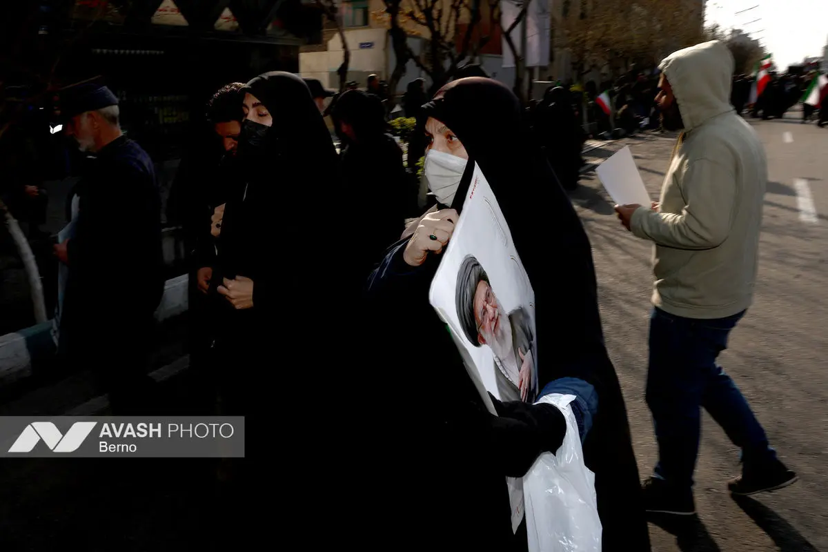 تشییع پیکر ۳۵ شهید جنگ رمضان در تهران