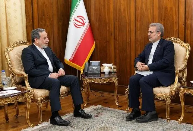 دیدار با عراقچی قبل از رفتن به مأموریت