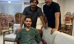 عیادت سرمربی و مدیر تیم پیکان از کسری طاهری