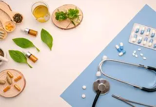 تاریک‌خانه شبه‌علم/ جوشانده‌های گیاهی چطور جایگزین اتاق عمل می‌شوند؟