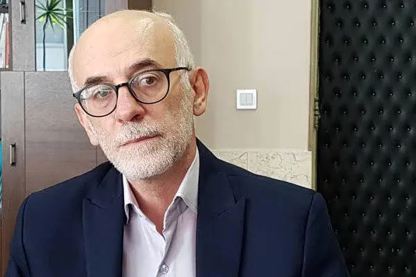 آقای دبیر! سپر قانون را محکم نگه دارید