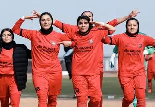پیروزی پرگل تیم بانوان تراکتور