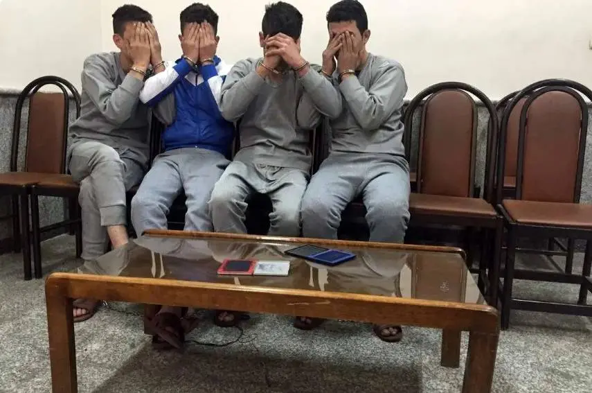 سرقت ۱۰ثانیهای خودرو توسط مرد فالگیر