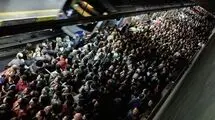 معطلی مردم در ایستگاه‌های متروی تهران
