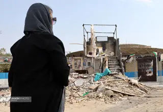 آوار کردن خاکروبه‌ها نماد فرهنگی جنگ نیست