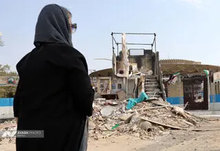آوار کردن خاکروبه‌ها نماد فرهنگی جنگ نیست