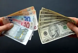 قیمت دلار آزاد سرسام آور شد/ ۱۵ آذر ۱۴۰۴