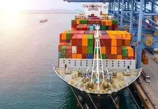 ادامه واردات و ترخیص روزانه کالا‌های اساسی در ایام تعطیلات نوروزی