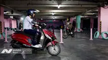 زنان در حرکت، قانون پشت چراغ قرمز/ این زنان راه افتاده‌اند حتی بدون گواهینامه!