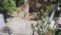 کشف اشیای باستانی در یکی از بوستان‌های تهران