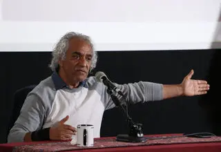 اصغر همت شمع شب‌چراغ «قهوه قجری» را روشن کرد