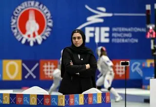 از ملی‌پوشی تا داوری بین‌المللی شمشیربازی