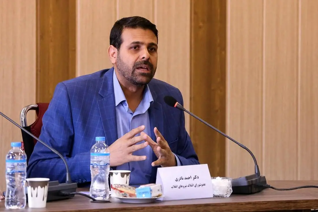نادری خطاب به رئیس جمهور: باید به علیرضا دبیر نشان خدمت اهدا شود