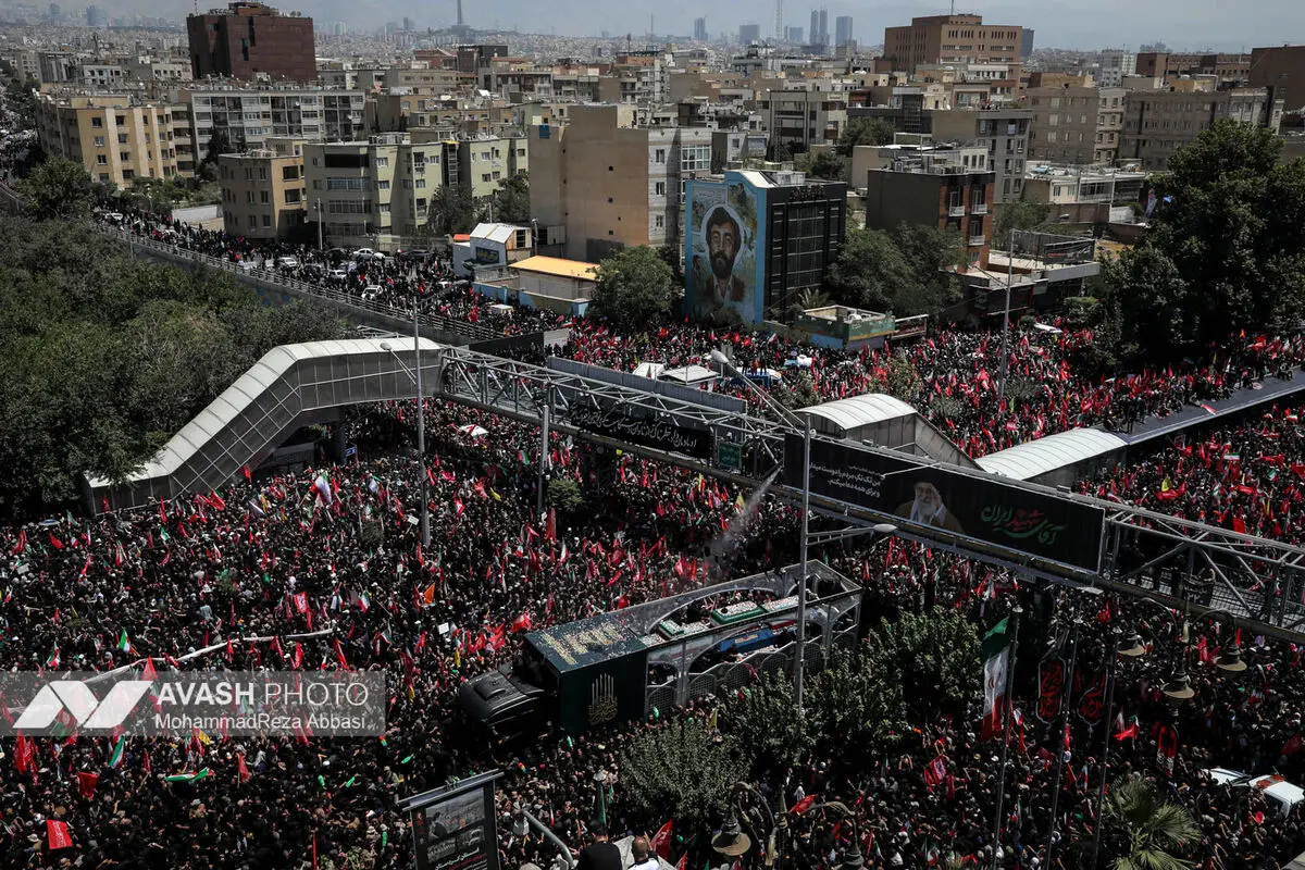 مراسم تشییع پیکر مطهر رهبر شهید انقلاب در تهران - ۲
