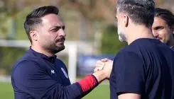 تماس سرمربی تیم فوتبال نوجوانان با بازیکن مصدوم فلسطین