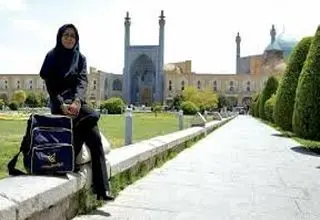 اصفهان اولین شهر زنان پستچی
